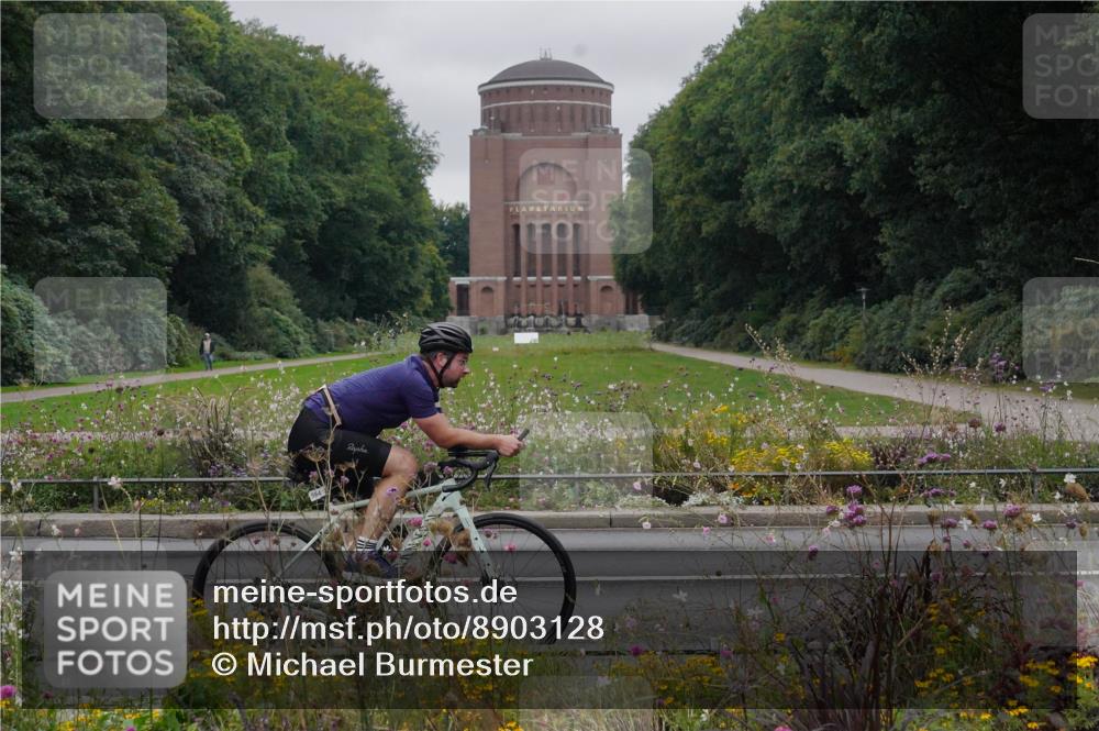 14.09.2025 - Stadtparktriathlon Michael Burmester http://msf.ph/oto/8903128 14.09.2025 10:10:50 Radfahren 514, 529, 564, 620 meine-sportfotos.de