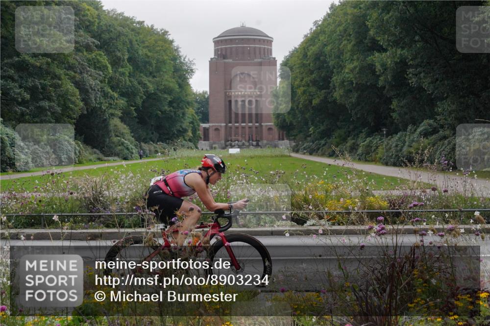 14.09.2025 - Stadtparktriathlon Michael Burmester http://msf.ph/oto/8903234 14.09.2025 10:19:37 Radfahren 529, 589, 622, 641 meine-sportfotos.de