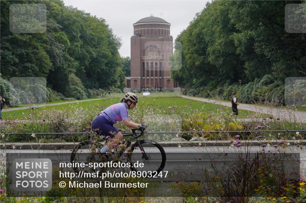14.09.2025 - Stadtparktriathlon Michael Burmester http://msf.ph/oto/8903247 14.09.2025 10:20:37 Radfahren 547, 620, 628, 685, 688, 702, 710 meine-sportfotos.de
