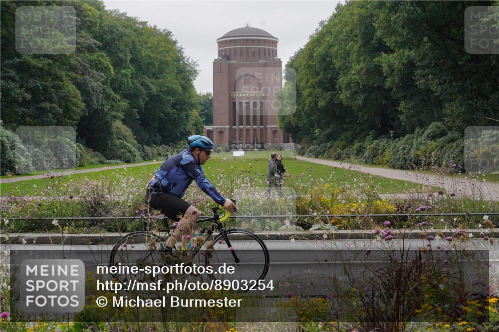 14.09.2025 - Stadtparktriathlon Michael Burmester http://msf.ph/oto/8903254 14.09.2025 10:20:51 Radfahren 515, 532, 610, 619, 620, 685, 694, 710, 720 meine-sportfotos.de