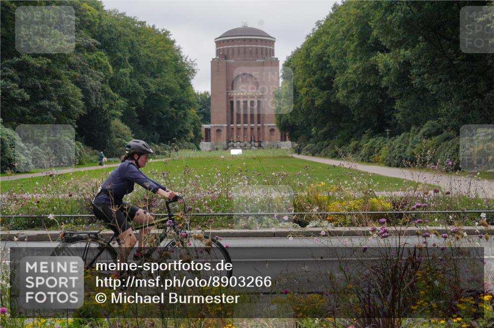14.09.2025 - Stadtparktriathlon Michael Burmester http://msf.ph/oto/8903266 14.09.2025 10:21:35 Radfahren 509, 528, 570, 657, 691, 705 meine-sportfotos.de