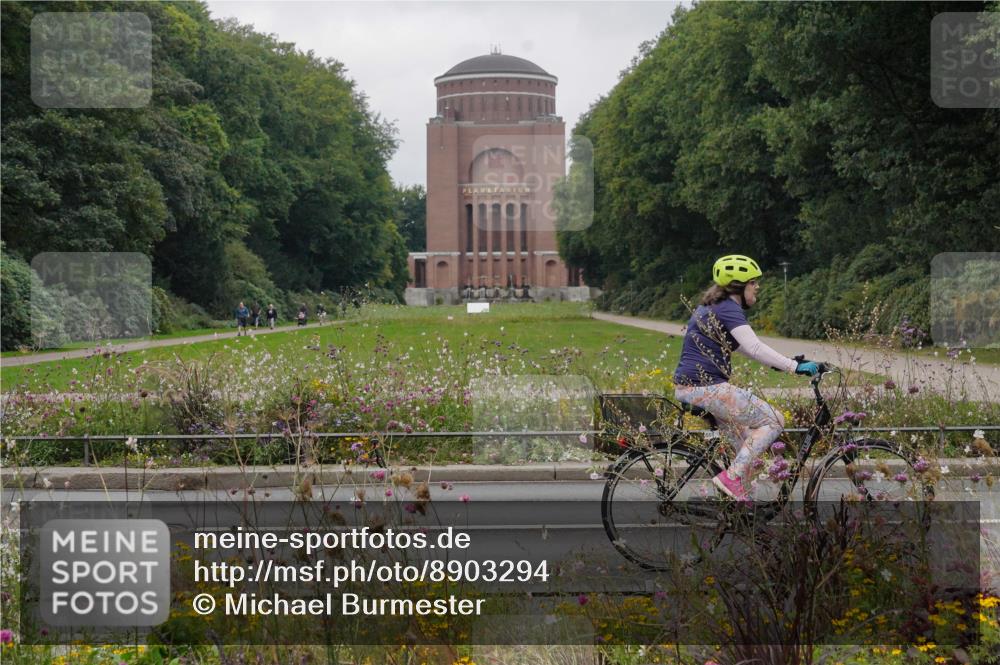 14.09.2025 - Stadtparktriathlon Michael Burmester http://msf.ph/oto/8903294 14.09.2025 10:22:49 Radfahren 553, 568, 584, 591, 646, 716 meine-sportfotos.de