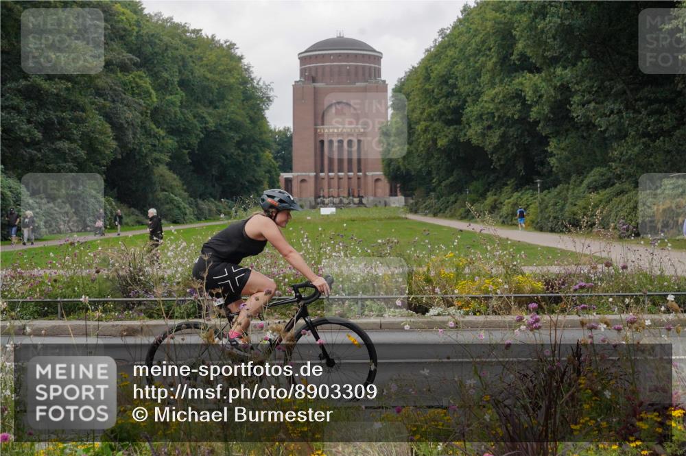 14.09.2025 - Stadtparktriathlon Michael Burmester http://msf.ph/oto/8903309 14.09.2025 10:23:32 Radfahren 545, 555, 573, 587, 595, 607, 608, 618, 624, 642, 647, 706 meine-sportfotos.de