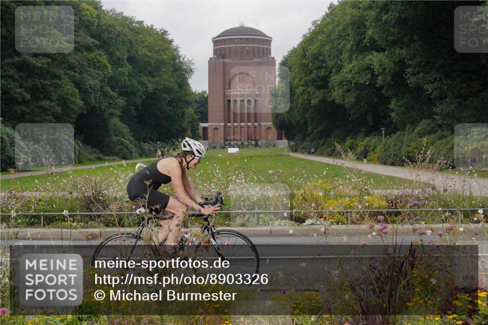 14.09.2025 - Stadtparktriathlon Michael Burmester http://msf.ph/oto/8903326 14.09.2025 10:24:40 Radfahren 537, 551, 558, 663, 681, 683, 701 meine-sportfotos.de