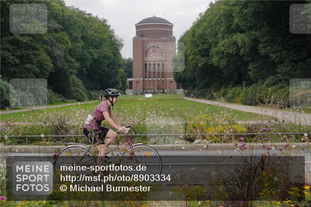 14.09.2025 - Stadtparktriathlon Michael Burmester http://msf.ph/oto/8903334 14.09.2025 10:24:56 Radfahren 519, 525, 536, 668, 679 meine-sportfotos.de