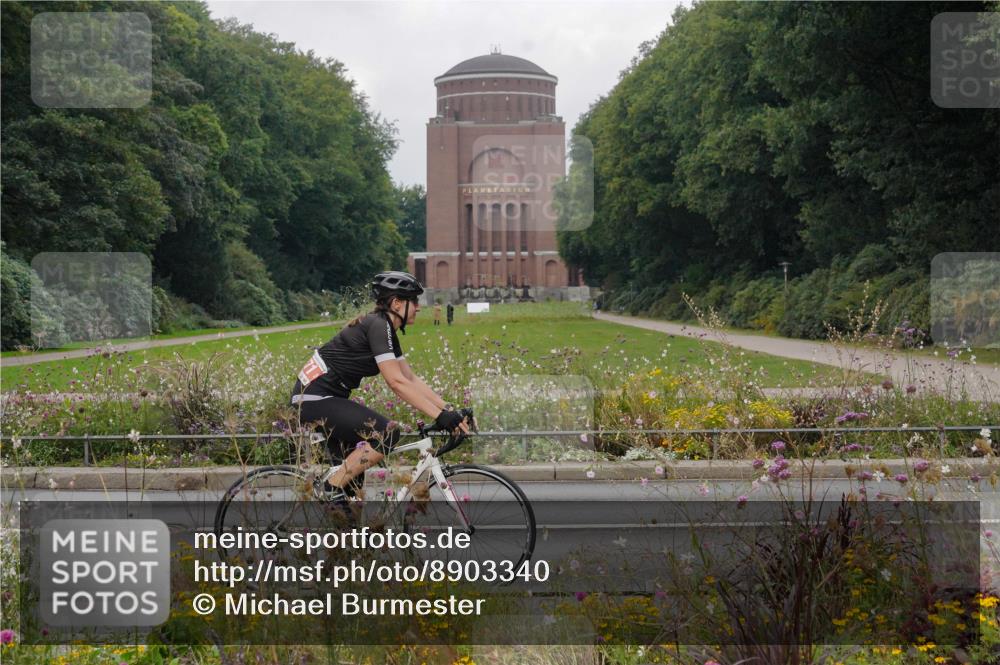 14.09.2025 - Stadtparktriathlon Michael Burmester http://msf.ph/oto/8903340 14.09.2025 10:25:18 Radfahren 571, 576, 630, 660, 671 meine-sportfotos.de