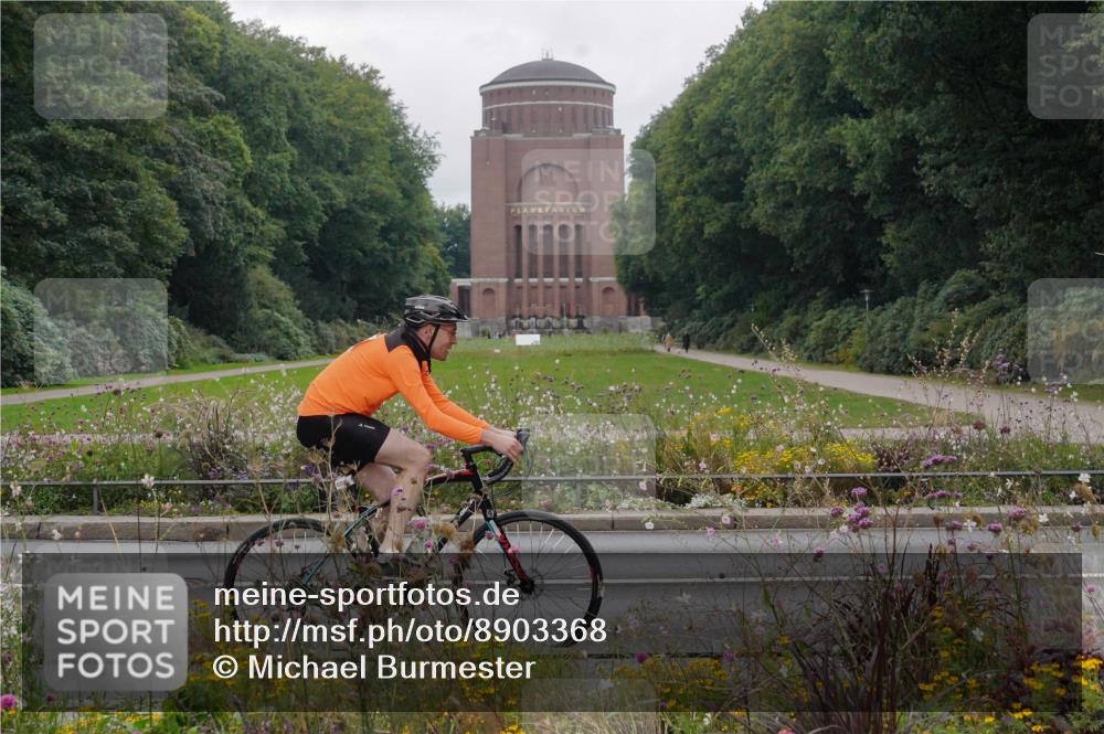 14.09.2025 - Stadtparktriathlon Michael Burmester http://msf.ph/oto/8903368 14.09.2025 10:26:53 Radfahren 514, 544, 606, 609, 659, 718 meine-sportfotos.de