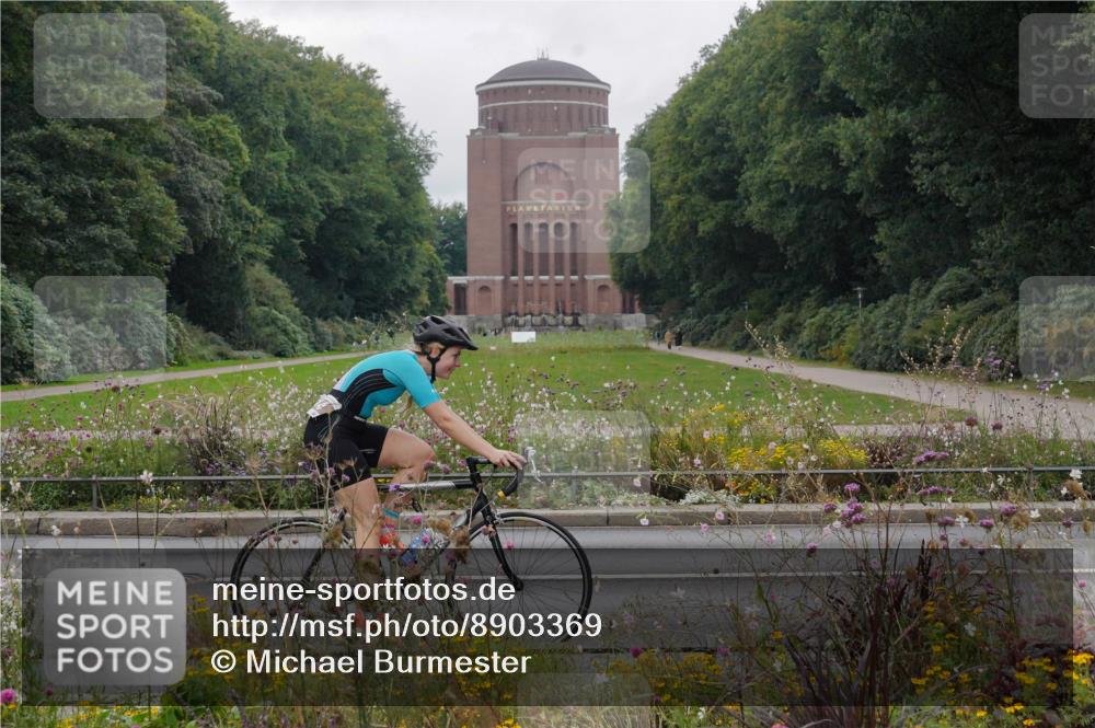 14.09.2025 - Stadtparktriathlon Michael Burmester http://msf.ph/oto/8903369 14.09.2025 10:26:54 Radfahren 514, 544, 606, 609, 659, 718 meine-sportfotos.de