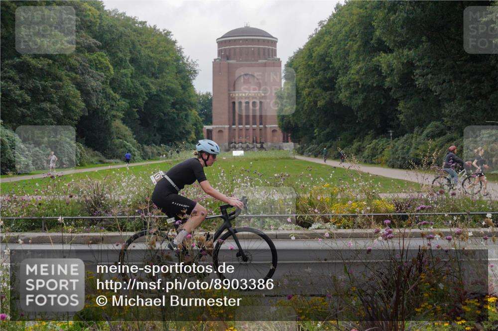 14.09.2025 - Stadtparktriathlon Michael Burmester http://msf.ph/oto/8903386 14.09.2025 10:28:07 Radfahren 539, 633, 661, 677, 710 meine-sportfotos.de
