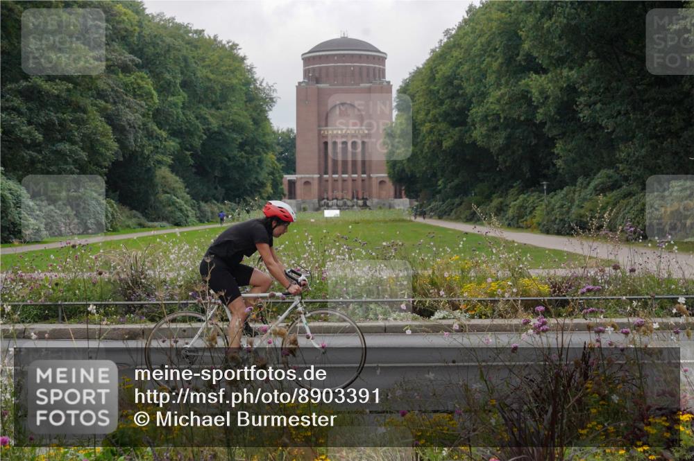 14.09.2025 - Stadtparktriathlon Michael Burmester http://msf.ph/oto/8903391 14.09.2025 10:28:20 Radfahren 534, 622 meine-sportfotos.de