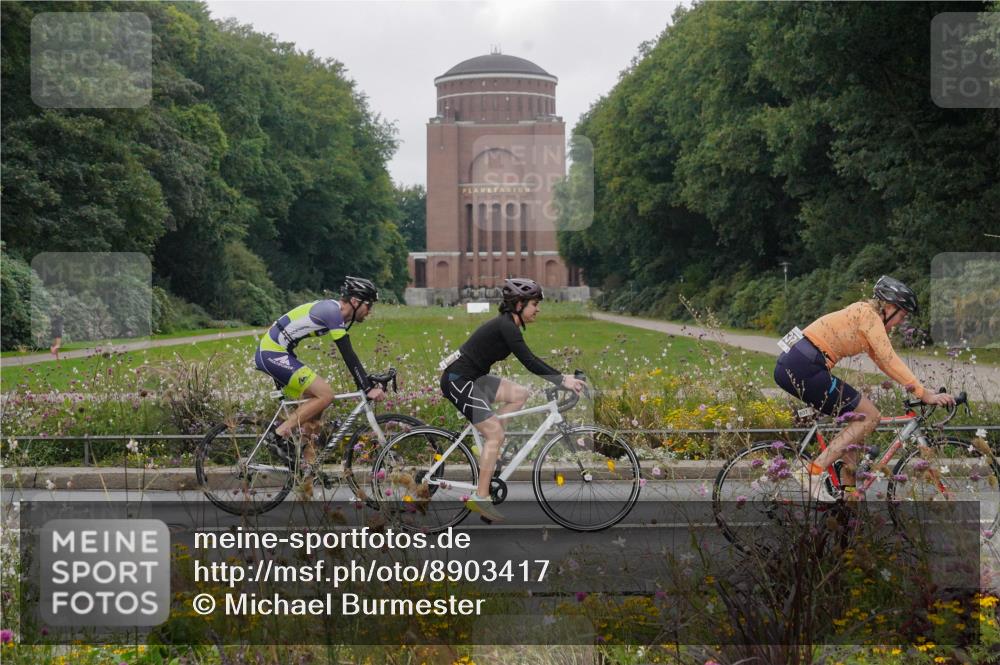 14.09.2025 - Stadtparktriathlon Michael Burmester http://msf.ph/oto/8903417 14.09.2025 10:30:14 Radfahren 509, 515, 590, 637 meine-sportfotos.de