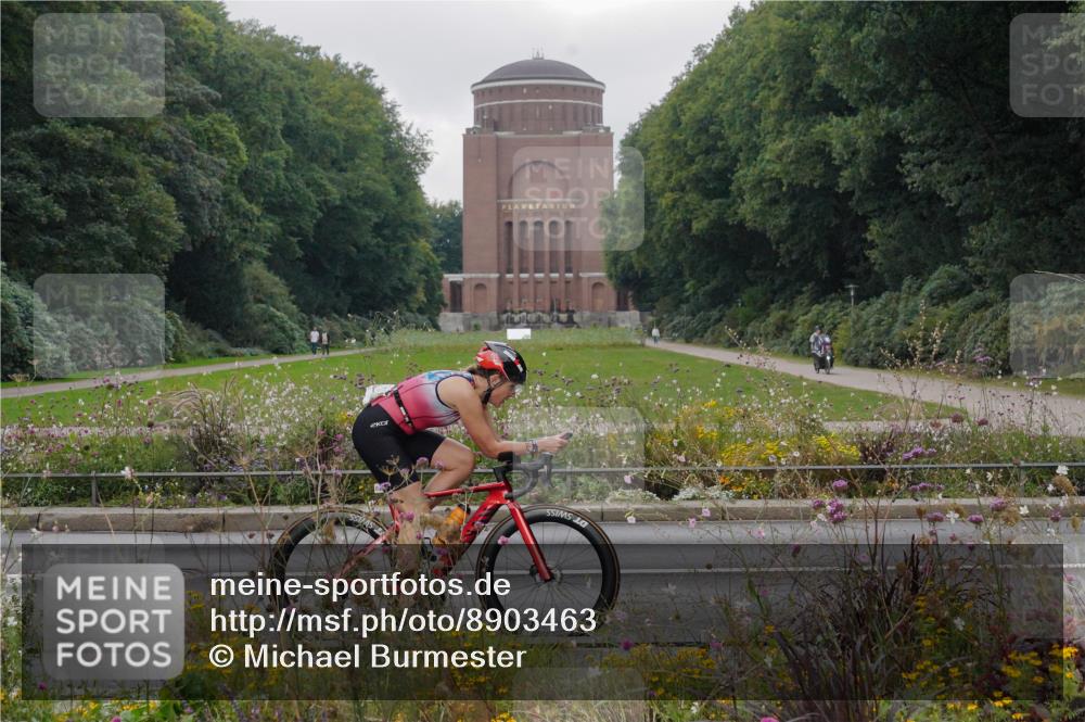 14.09.2025 - Stadtparktriathlon Michael Burmester http://msf.ph/oto/8903463 14.09.2025 10:33:44 Radfahren 641, 665, 674, 695, 735 meine-sportfotos.de