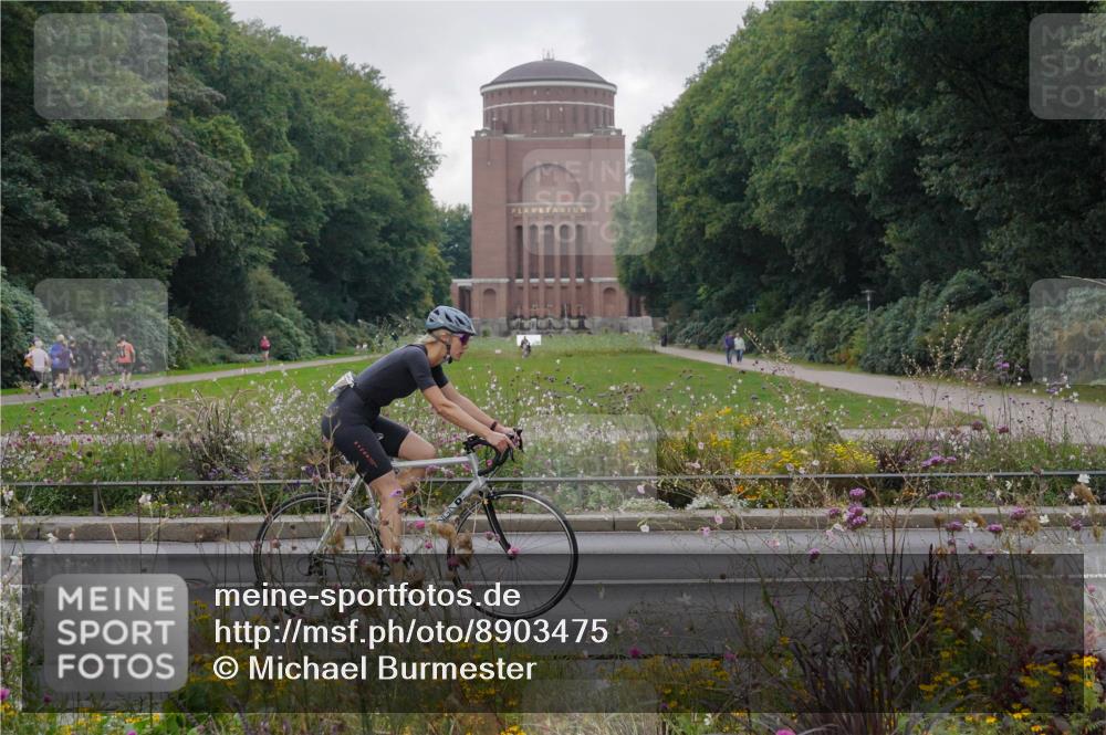 14.09.2025 - Stadtparktriathlon Michael Burmester http://msf.ph/oto/8903475 14.09.2025 10:34:52 Radfahren 511, 568, 659, 664, 749, 793 meine-sportfotos.de