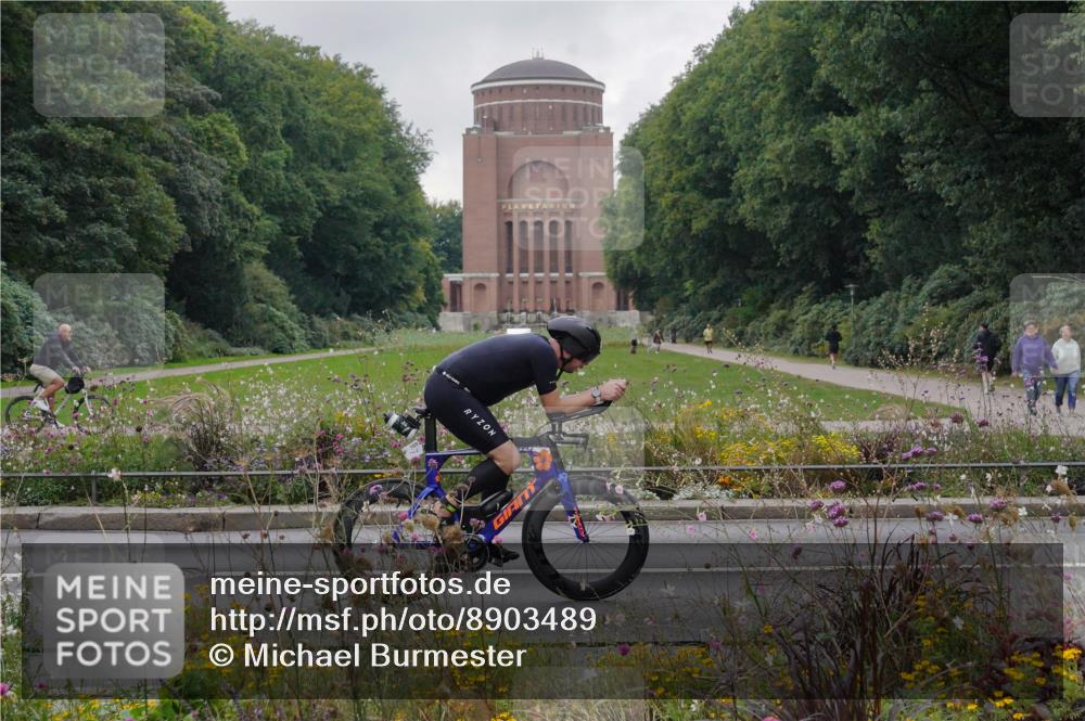 14.09.2025 - Stadtparktriathlon Michael Burmester http://msf.ph/oto/8903489 14.09.2025 10:35:46 Radfahren 629, 767, 769 meine-sportfotos.de