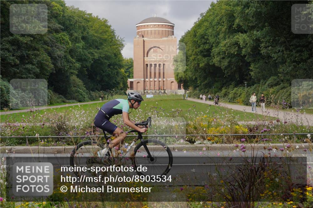 14.09.2025 - Stadtparktriathlon Michael Burmester http://msf.ph/oto/8903534 14.09.2025 10:38:11 Radfahren 642, 705, 730, 748, 750, 759, 763, 799 meine-sportfotos.de