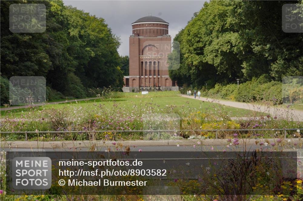 14.09.2025 - Stadtparktriathlon Michael Burmester http://msf.ph/oto/8903582 14.09.2025 10:40:11 Radfahren 712, 776 meine-sportfotos.de