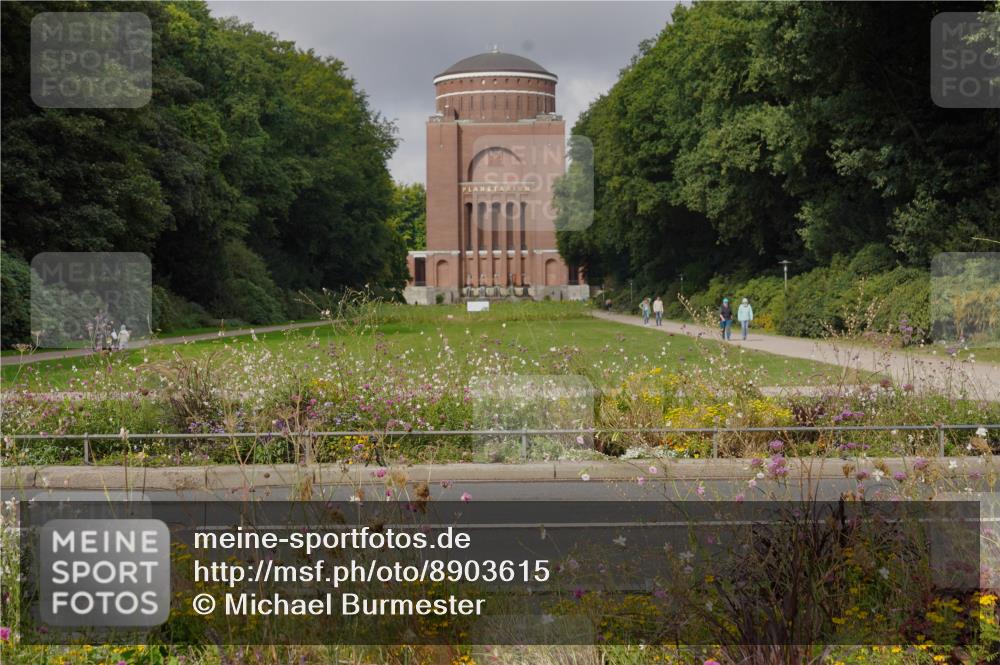 14.09.2025 - Stadtparktriathlon Michael Burmester http://msf.ph/oto/8903615 14.09.2025 10:40:44 Radfahren 641, 655, 682, 735, 765, 792, 816 meine-sportfotos.de
