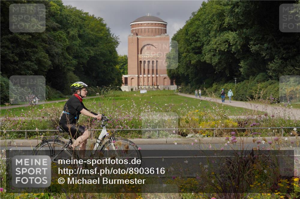 14.09.2025 - Stadtparktriathlon Michael Burmester http://msf.ph/oto/8903616 14.09.2025 10:40:47 Radfahren 641, 655, 682, 701, 787, 816, 821 meine-sportfotos.de
