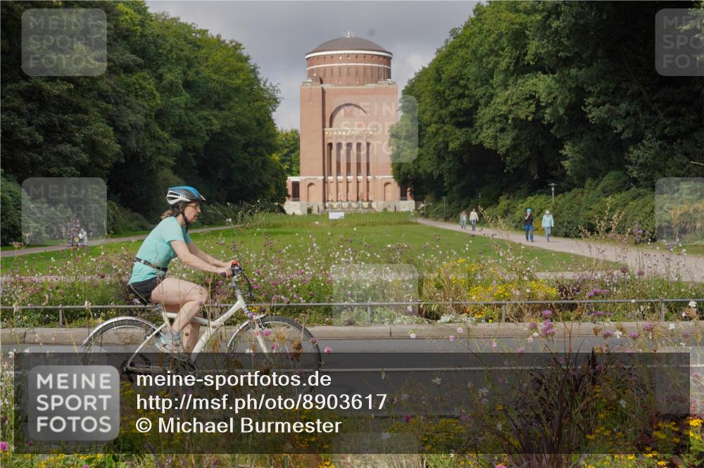 14.09.2025 - Stadtparktriathlon Michael Burmester http://msf.ph/oto/8903617 14.09.2025 10:40:48 Radfahren 641, 655, 682, 695, 701, 787, 816, 821 meine-sportfotos.de