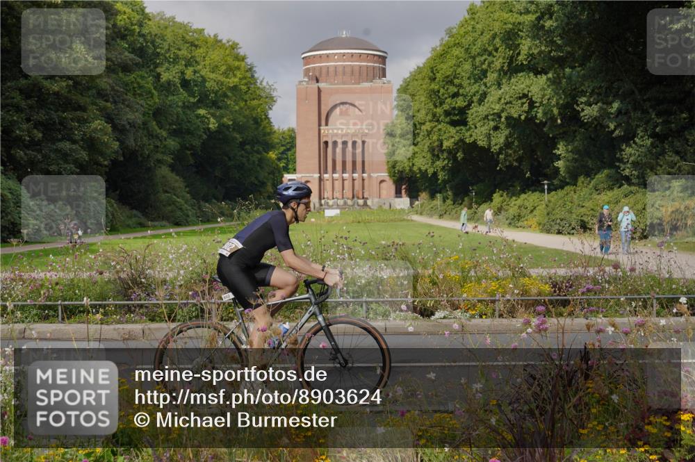 14.09.2025 - Stadtparktriathlon Michael Burmester http://msf.ph/oto/8903624 14.09.2025 10:41:06 Radfahren 662, 665, 746, 762, 771, 778, 781, 802 meine-sportfotos.de