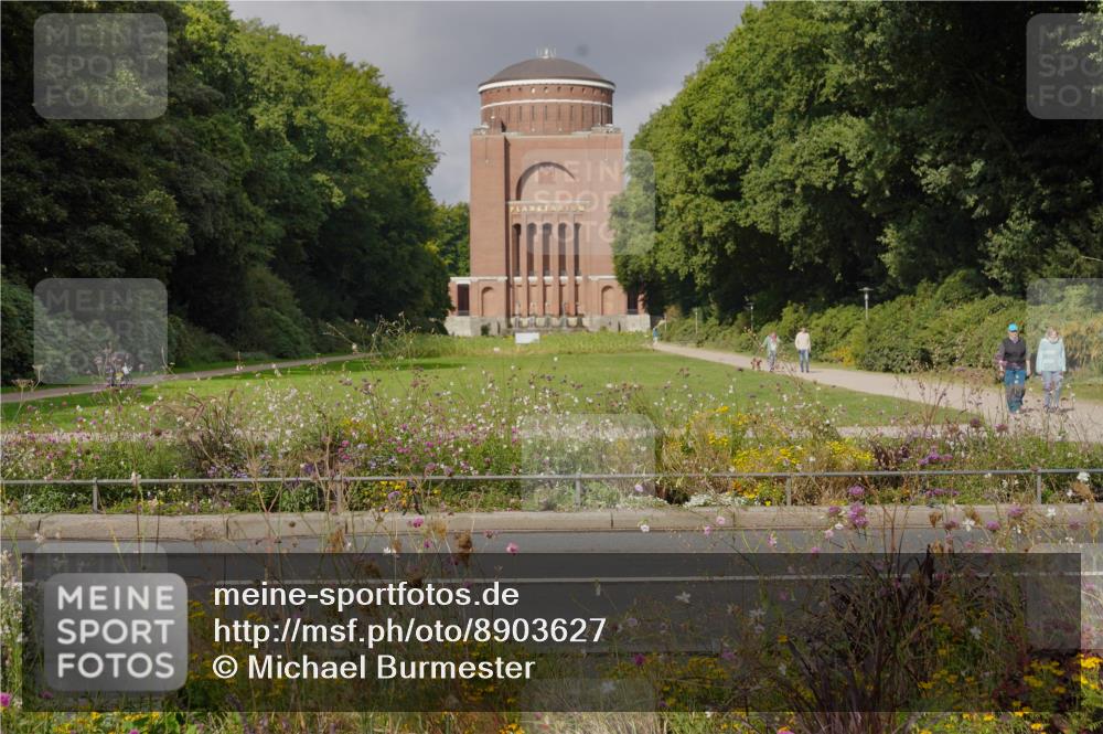 14.09.2025 - Stadtparktriathlon Michael Burmester http://msf.ph/oto/8903627 14.09.2025 10:41:10 Radfahren 746, 771, 778, 781, 791, 802 meine-sportfotos.de