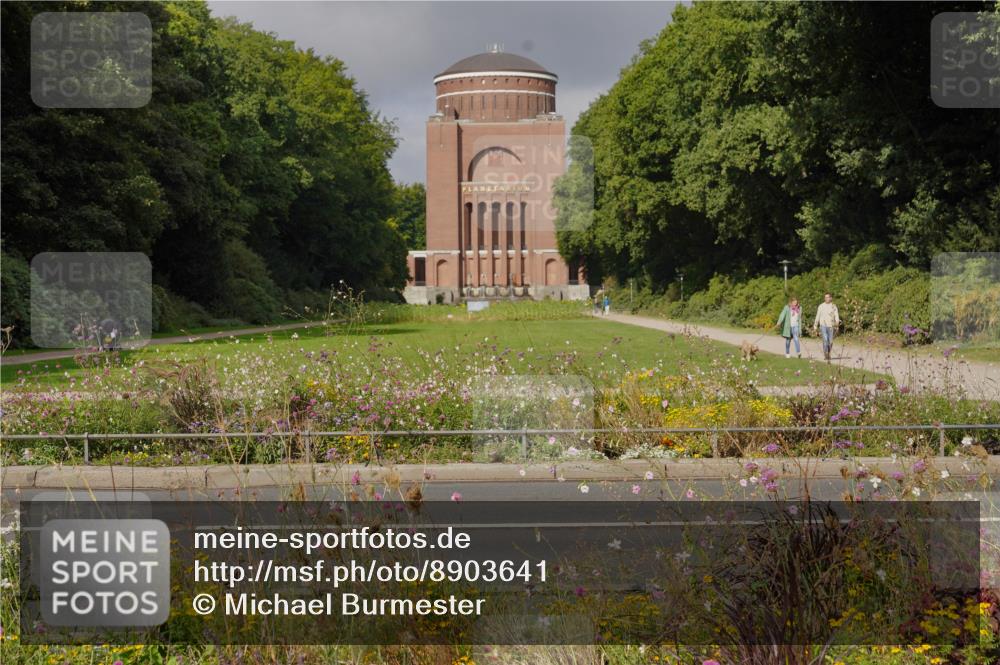 14.09.2025 - Stadtparktriathlon Michael Burmester http://msf.ph/oto/8903641 14.09.2025 10:41:28 Radfahren 654, 674, 698, 728, 744, 749, 793 meine-sportfotos.de