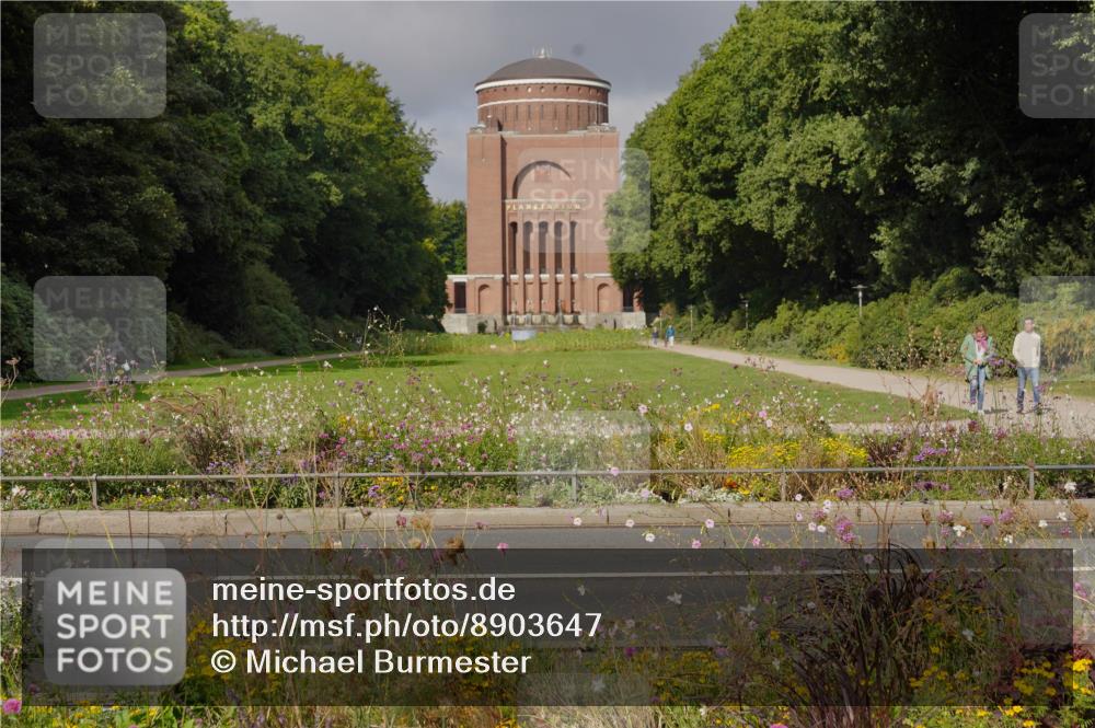 14.09.2025 - Stadtparktriathlon Michael Burmester http://msf.ph/oto/8903647 14.09.2025 10:41:36 Radfahren 654, 674, 681, 698, 716, 744, 749, 755 meine-sportfotos.de