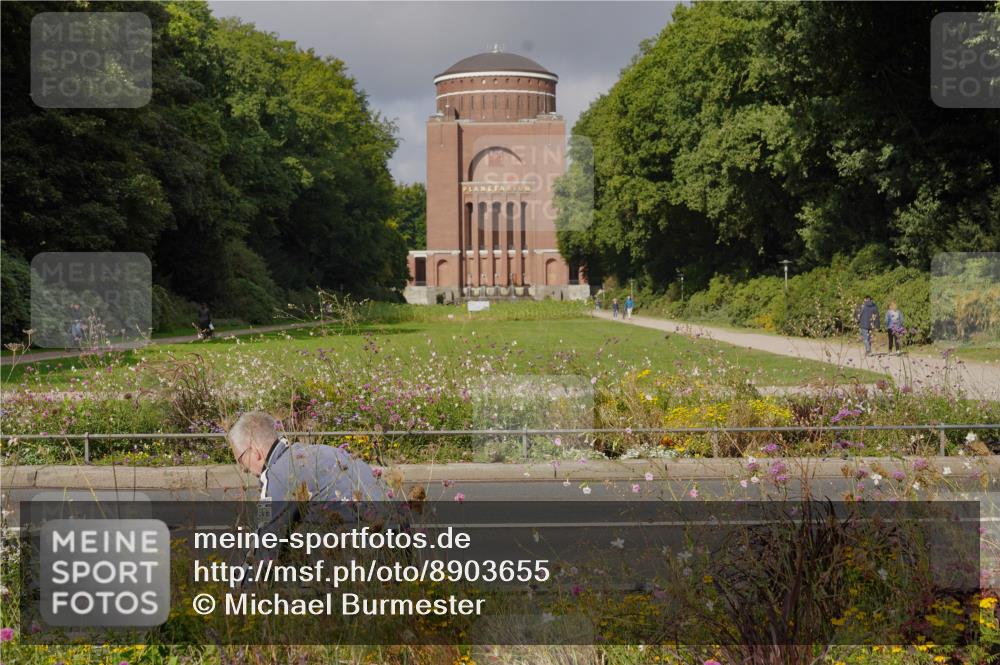 14.09.2025 - Stadtparktriathlon Michael Burmester http://msf.ph/oto/8903655 14.09.2025 10:41:52 Radfahren 638, 683, 739, 760, 774, 820 meine-sportfotos.de