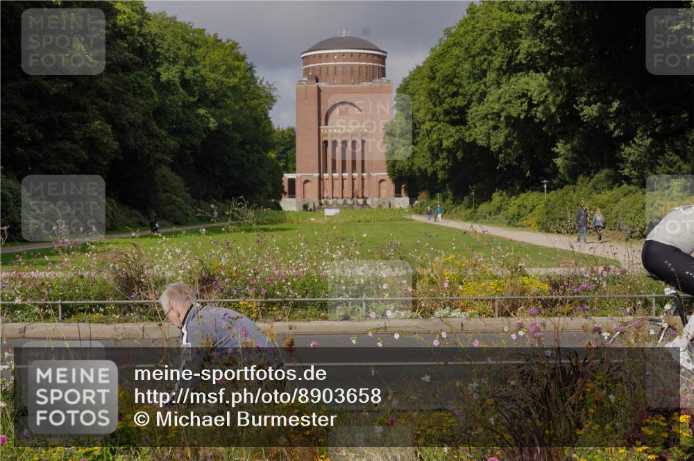 14.09.2025 - Stadtparktriathlon Michael Burmester http://msf.ph/oto/8903658 14.09.2025 10:41:56 Radfahren 602, 638, 683, 739, 760, 820 meine-sportfotos.de