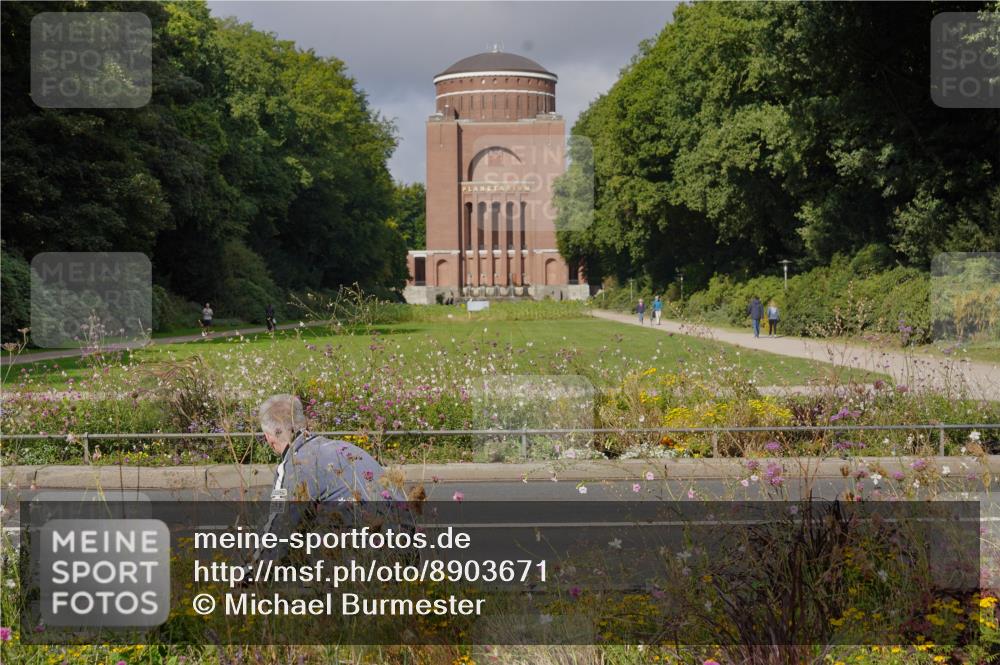 14.09.2025 - Stadtparktriathlon Michael Burmester http://msf.ph/oto/8903671 14.09.2025 10:42:12 Radfahren 621, 628, 678, 692, 769 meine-sportfotos.de
