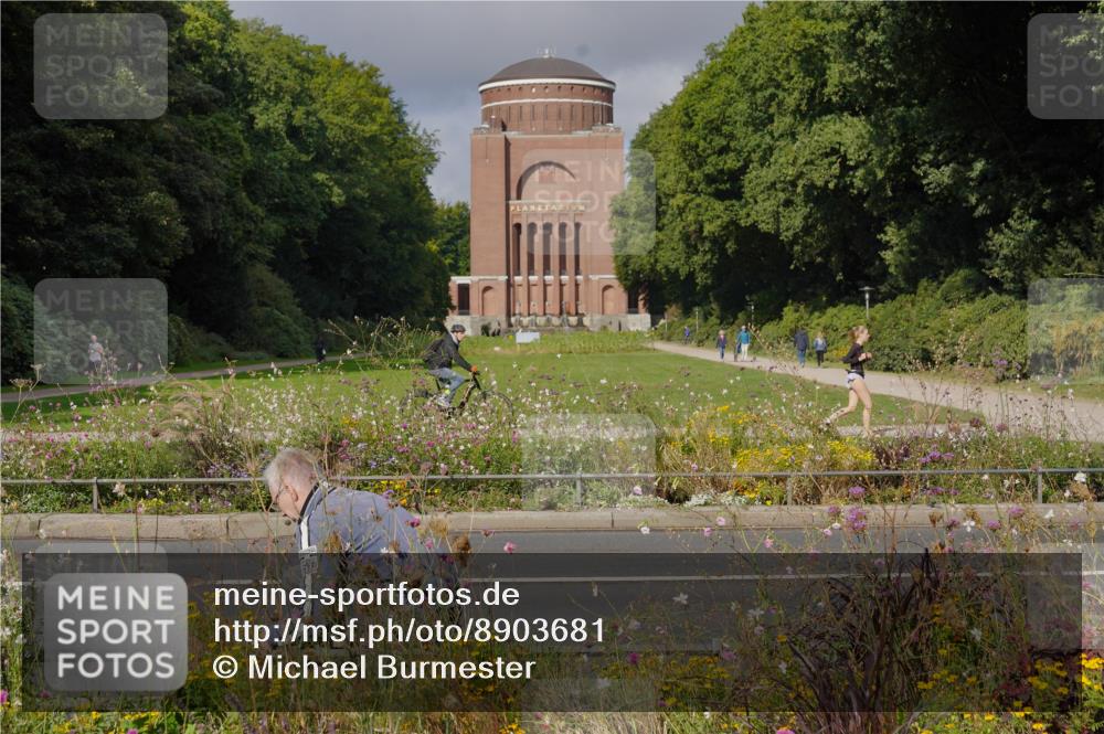 14.09.2025 - Stadtparktriathlon Michael Burmester http://msf.ph/oto/8903681 14.09.2025 10:42:21 Radfahren 599, 621, 628, 657, 676, 692, 754 meine-sportfotos.de