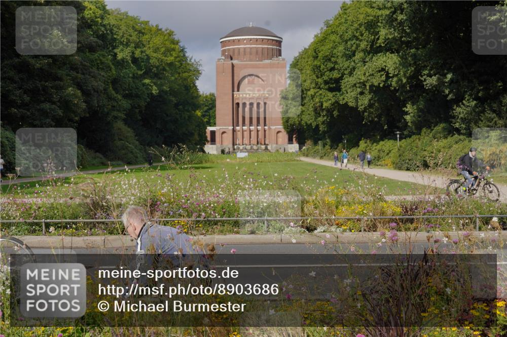 14.09.2025 - Stadtparktriathlon Michael Burmester http://msf.ph/oto/8903686 14.09.2025 10:42:24 Radfahren 599, 628, 657, 676, 692, 754 meine-sportfotos.de
