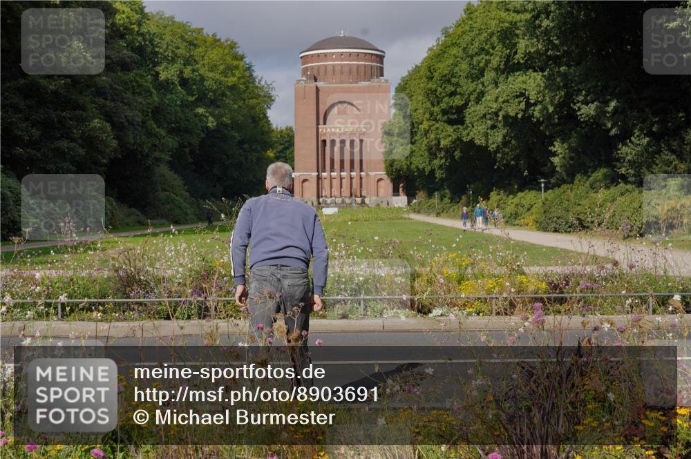14.09.2025 - Stadtparktriathlon Michael Burmester http://msf.ph/oto/8903691 14.09.2025 10:42:28 Radfahren 599, 676 meine-sportfotos.de