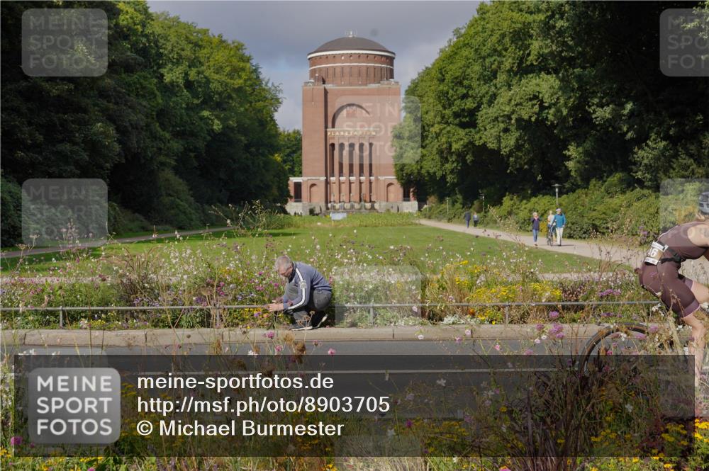 14.09.2025 - Stadtparktriathlon Michael Burmester http://msf.ph/oto/8903705 14.09.2025 10:42:51 Radfahren 646, 659, 708, 724, 767 meine-sportfotos.de