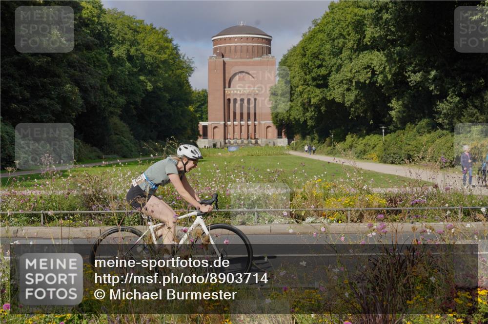 14.09.2025 - Stadtparktriathlon Michael Burmester http://msf.ph/oto/8903714 14.09.2025 10:43:13 Radfahren 600, 663, 664 meine-sportfotos.de