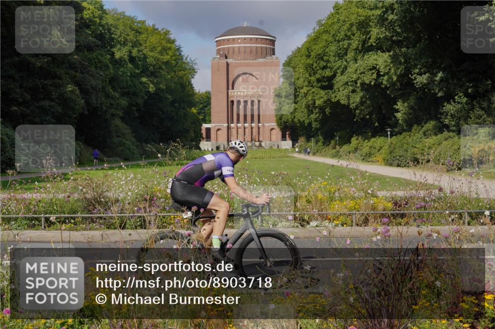 14.09.2025 - Stadtparktriathlon Michael Burmester http://msf.ph/oto/8903718 14.09.2025 10:43:33 Radfahren 693, 734, 764, 783, 788, 797, 798, 805, 811, 817 meine-sportfotos.de