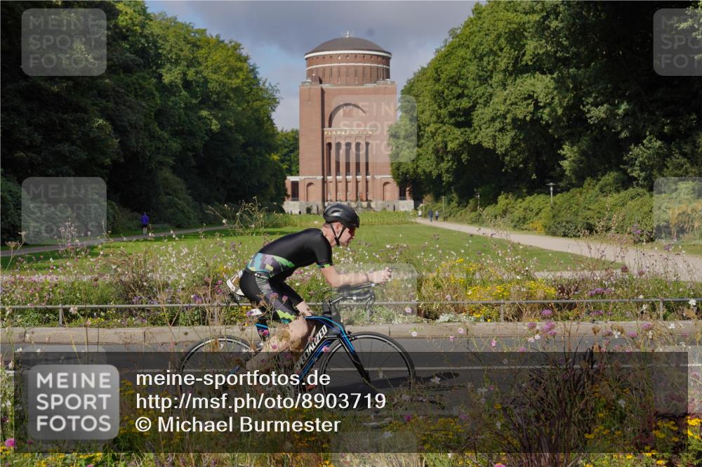 14.09.2025 - Stadtparktriathlon Michael Burmester http://msf.ph/oto/8903719 14.09.2025 10:43:34 Radfahren 693, 734, 764, 783, 788, 797, 798, 805, 811 meine-sportfotos.de