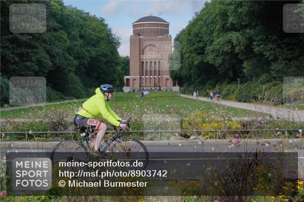 14.09.2025 - Stadtparktriathlon Michael Burmester http://msf.ph/oto/8903742 14.09.2025 10:45:01 Radfahren 627, 629, 671, 691, 750, 804 meine-sportfotos.de