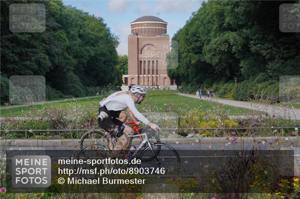 14.09.2025 - Stadtparktriathlon Michael Burmester http://msf.ph/oto/8903746 14.09.2025 10:45:13 Radfahren 629, 642, 691, 723, 748, 759, 799, 800 meine-sportfotos.de