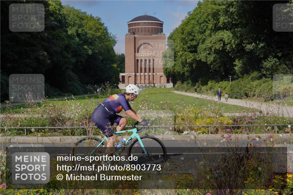 14.09.2025 - Stadtparktriathlon Michael Burmester http://msf.ph/oto/8903773 14.09.2025 10:46:51 Radfahren 636, 705, 732, 756, 815 meine-sportfotos.de