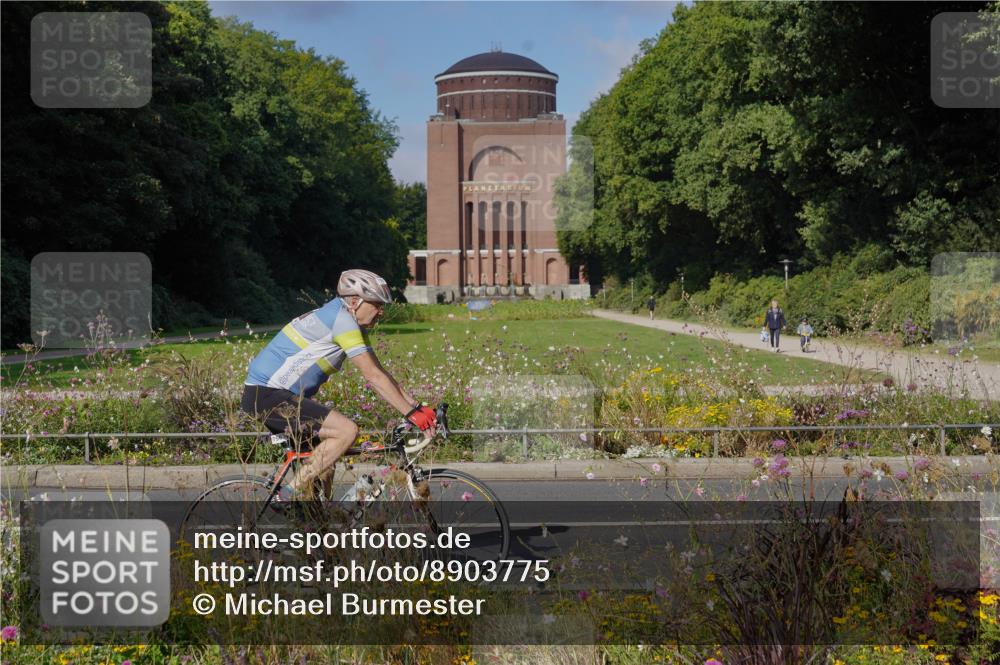 14.09.2025 - Stadtparktriathlon Michael Burmester http://msf.ph/oto/8903775 14.09.2025 10:46:56 Radfahren 636, 699, 732, 756, 815 meine-sportfotos.de