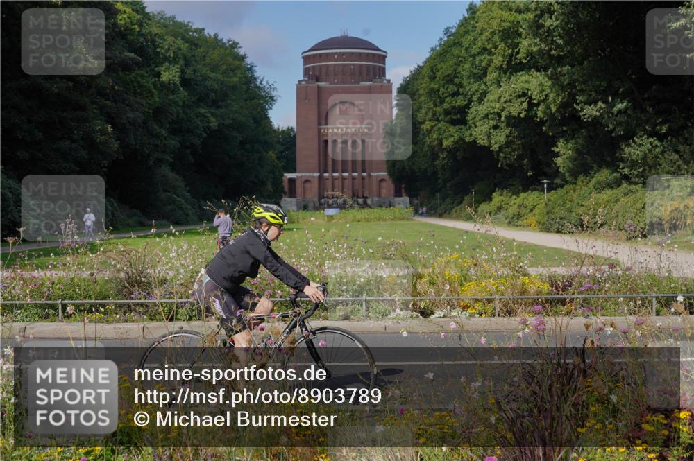 14.09.2025 - Stadtparktriathlon Michael Burmester http://msf.ph/oto/8903789 14.09.2025 10:47:56 Radfahren 641, 647, 695, 697, 729, 740, 762, 765, 787, 818 meine-sportfotos.de