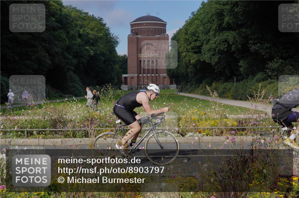 14.09.2025 - Stadtparktriathlon Michael Burmester http://msf.ph/oto/8903797 14.09.2025 10:48:09 Radfahren 647, 662, 665, 728, 740, 749, 762, 765, 777, 792, 818 meine-sportfotos.de