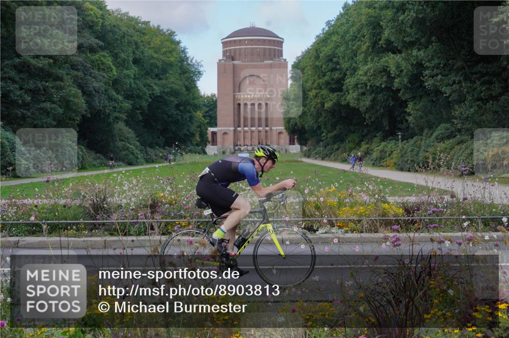 14.09.2025 - Stadtparktriathlon Michael Burmester http://msf.ph/oto/8903813 14.09.2025 10:49:09 Radfahren 558, 637, 674, 755, 770, 774, 816 meine-sportfotos.de
