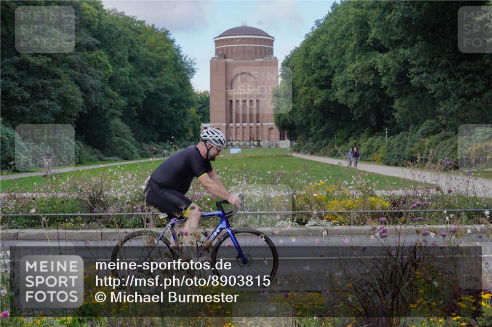 14.09.2025 - Stadtparktriathlon Michael Burmester http://msf.ph/oto/8903815 14.09.2025 10:49:14 Radfahren 637, 674, 755, 770, 774, 816 meine-sportfotos.de