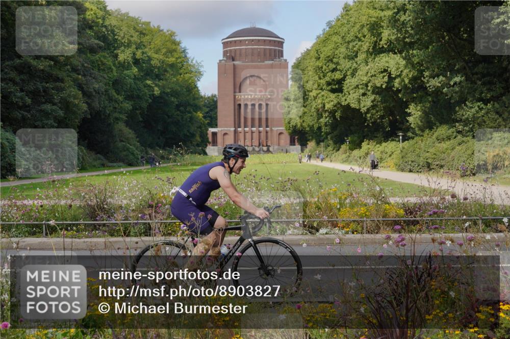 14.09.2025 - Stadtparktriathlon Michael Burmester http://msf.ph/oto/8903827 14.09.2025 10:50:00 Radfahren 767 meine-sportfotos.de
