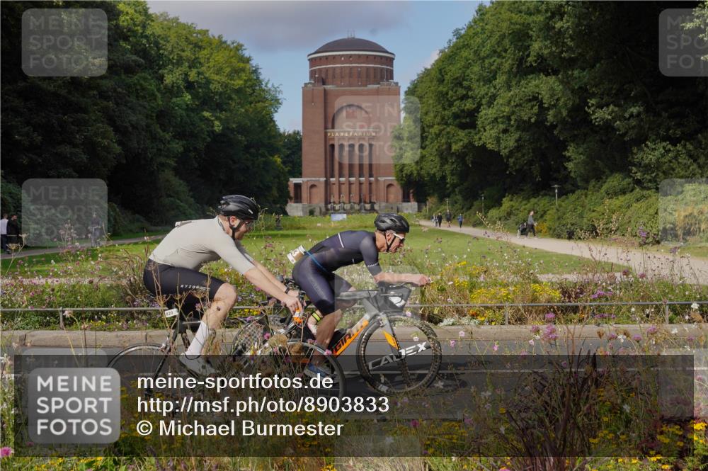 14.09.2025 - Stadtparktriathlon Michael Burmester http://msf.ph/oto/8903833 14.09.2025 10:50:13 Radfahren 681, 692, 764, 783, 788, 798, 811, 817, 820 meine-sportfotos.de