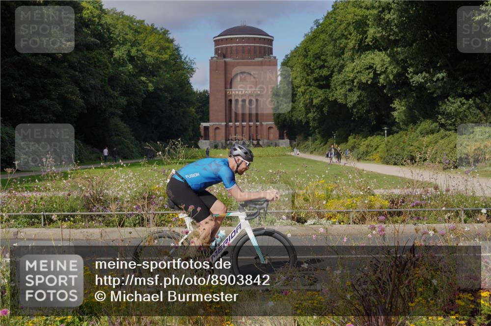 14.09.2025 - Stadtparktriathlon Michael Burmester http://msf.ph/oto/8903842 14.09.2025 10:50:46 Radfahren 659, 737, 753, 782 meine-sportfotos.de