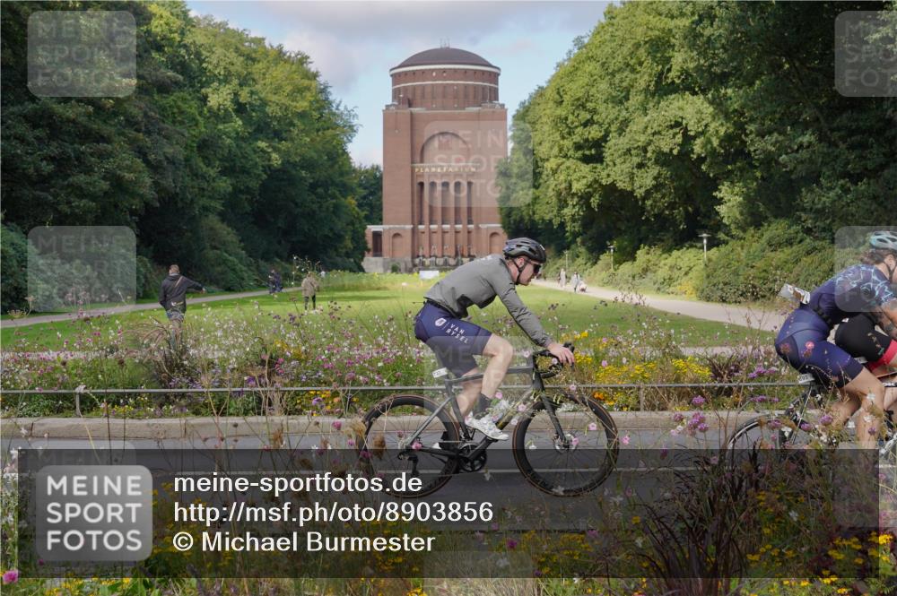 14.09.2025 - Stadtparktriathlon Michael Burmester http://msf.ph/oto/8903856 14.09.2025 10:51:55 Radfahren 651, 693, 724, 727, 743, 750, 752, 775, 804 meine-sportfotos.de