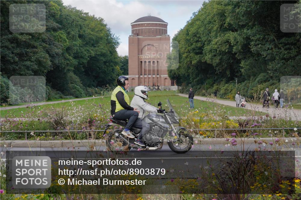 14.09.2025 - Stadtparktriathlon Michael Burmester http://msf.ph/oto/8903879 14.09.2025 10:52:57 Radfahren 646, 657, 691, 708, 730 meine-sportfotos.de